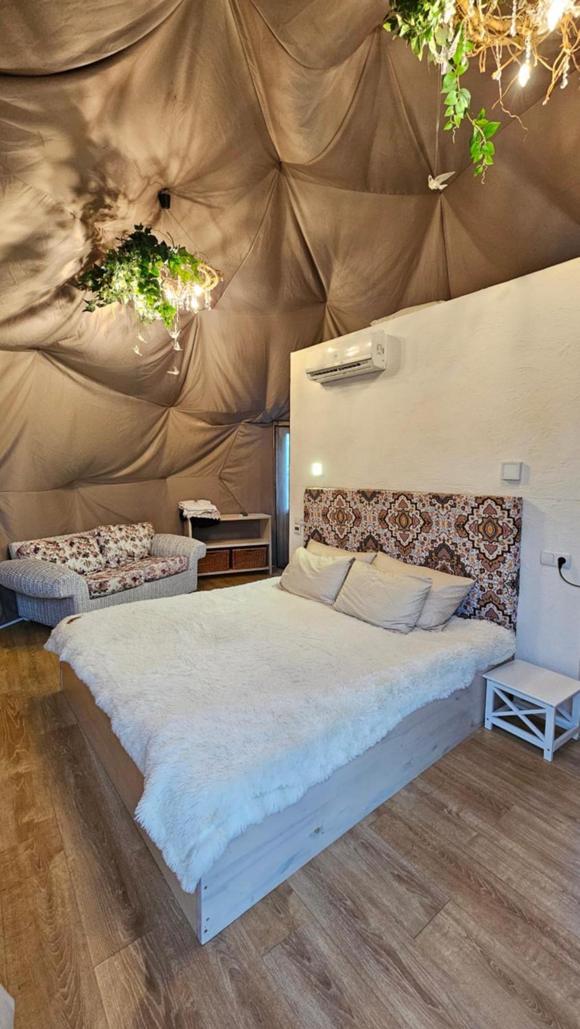 У Дачі Для Своїх Konuk evi Novyye Bezradichi Dış mekan fotoğraf