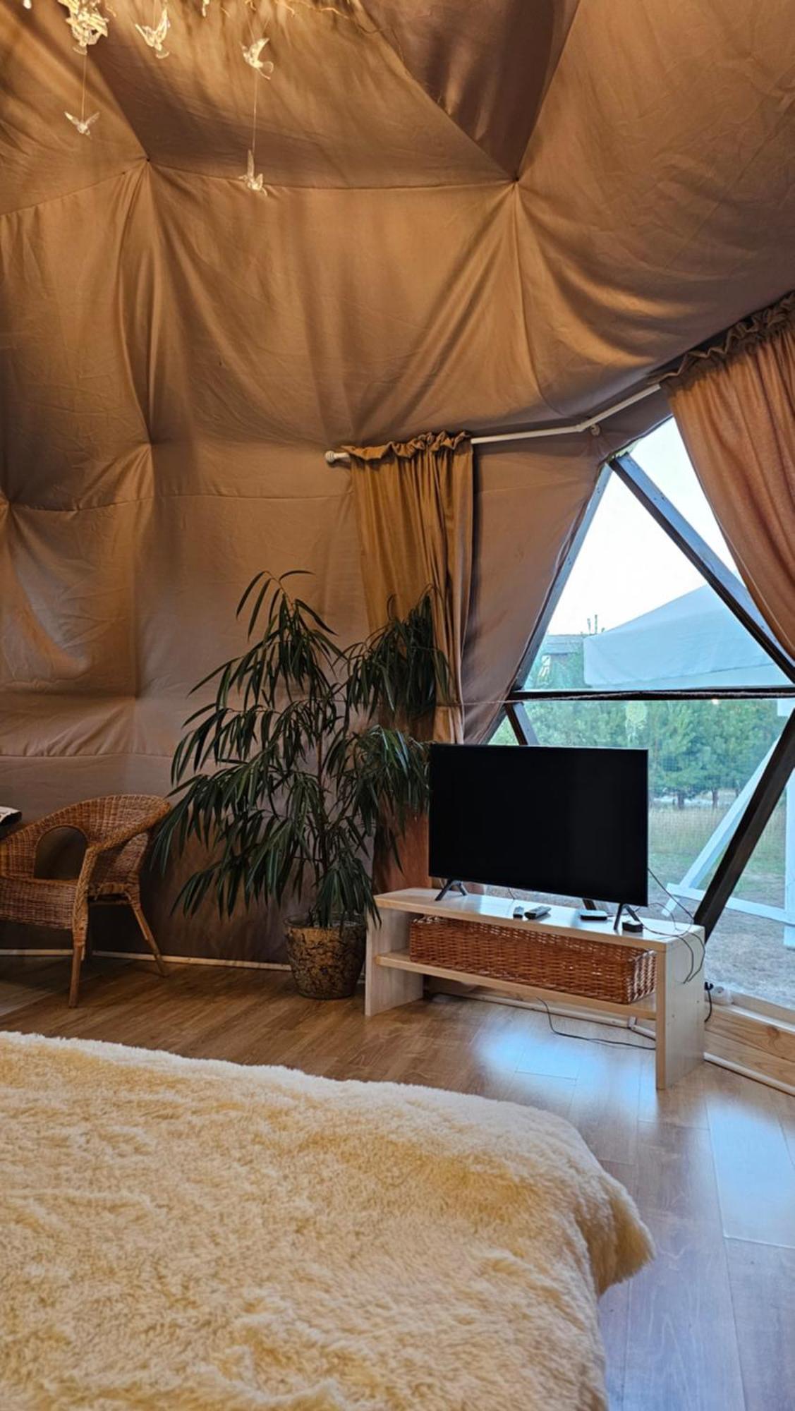 У Дачі Для Своїх Konuk evi Novyye Bezradichi Dış mekan fotoğraf