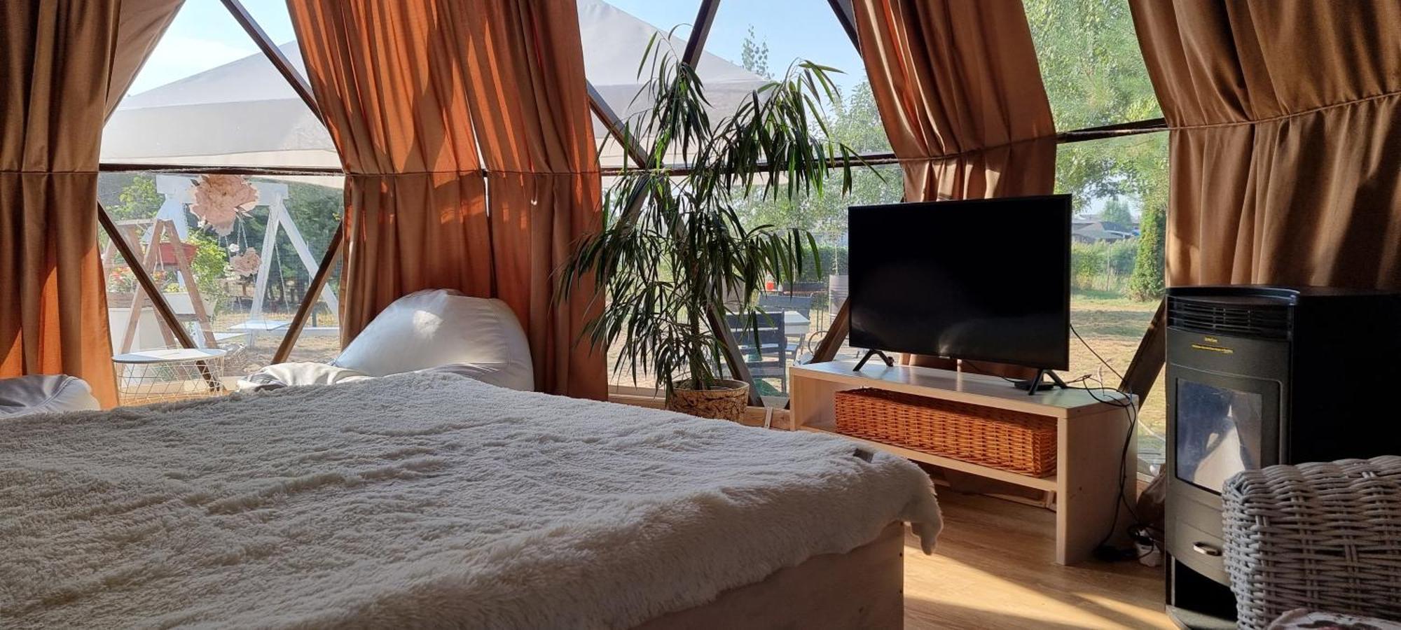 У Дачі Для Своїх Konuk evi Novyye Bezradichi Dış mekan fotoğraf